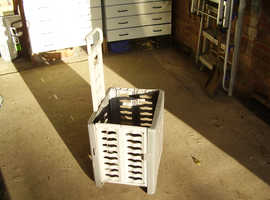 Citron collapsible trolley.