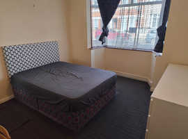 Double and single rooms in cv14et