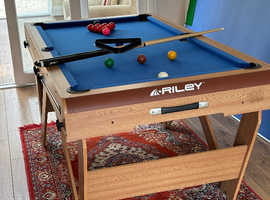 Riley 1,2 size Snooker Table
