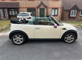 Mini MINI, 2010 (60) White Convertible, Manual Petrol, 145,227 miles