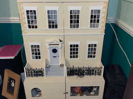 collectable dolls houses