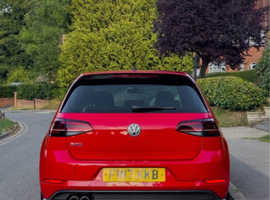 Volkswagen Golf, 2017 (17) red hatchback, Semi auto Diesel, 115001 miles