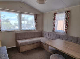 Cheap static caravans with no site fees till 2025 on 12 month park in Worcester near Birmingham