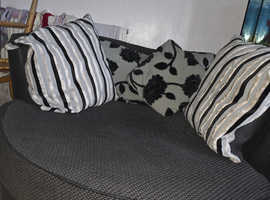 CUDDLE CHAIR FREE TO COLLECTOR