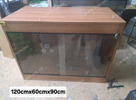 Large arboreal vivarium