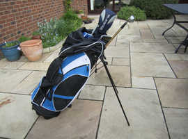 Golf Bag with small set of Ladies Clubs