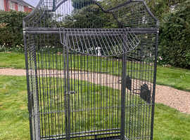 Large parrot cage