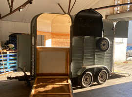 Vintage Converted Catering Horsebox For Sale