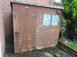 Timber Pent Garden Shed (7' x 5')  Free if you disassemble