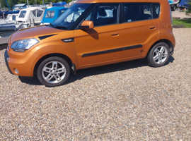 Kia Soul, 2010 (10) Orange Hatchback, Manual Diesel, 85,597 miles