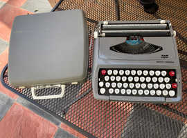 Smith Corona Typewriter (1970 approx)