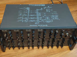 TOA low-noise rack mount 10 channel mixer (D4 mixer and D4E expander)