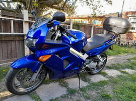 Honda vfr 800