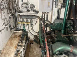 Marine Boat Engine Needs Removing