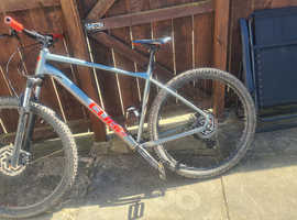 Mens cube bike