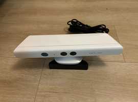 Xbox 360 Kinect Sensor(White) + Kinect Adventures Game