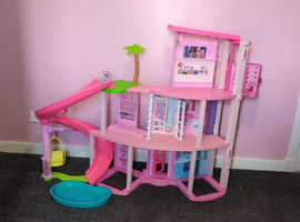 BARBIE DREAM HOUSE FOR SALE.