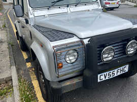 Land Rover Defender, 2005 (55) Silver Estate, Manual Diesel, 52,000 miles