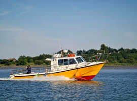 Offshore 105 charter fishing boat