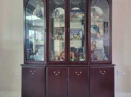 Showcase cabinet