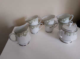 Noratki Dinner service