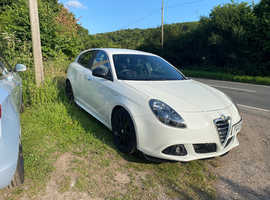 Alfa Romeo Giulietta, 2013 (13) White Hatchback, Manual Diesel, 75,000 miles