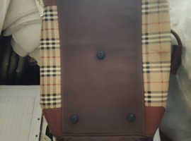 Boston Burberry bag