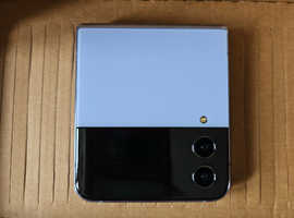 Samsung flip 4 immaculate condition