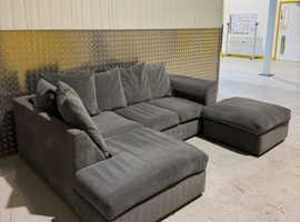 **Luxury Brand New Corner Lounge - 3 & 2 Seater Sofa Plus Footstool