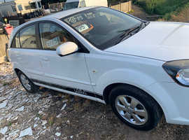 Kia Rio, 2011 (11) White Hatchback, Manual Diesel, 115,000 miles