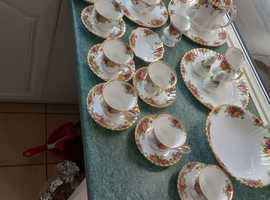 Royal albert 27 piece dinner service