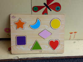 Carousel children's wooden shapes puzzle