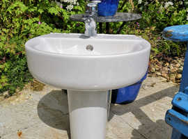 Basin and Toilet Free