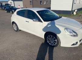 Alfa Romeo Giulietta, 2015 (15) White Hatchback, Manual Diesel, 128,293 miles