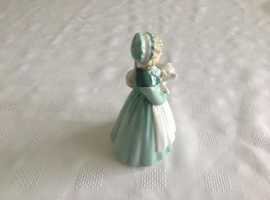 ROYAL DOULTON  Stayed at Home   figurine  HN 2207