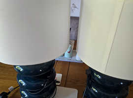2 table lamps for sale