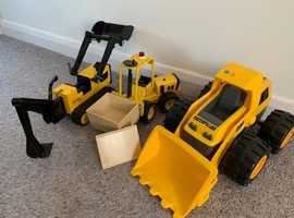 GROUP OF 3 LARGE TOYS