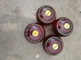 Bowling bowls