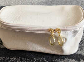 Estee Lauder Make Up Bag