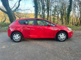 2010 Vauxhall astra exclusiv 1.2 cdti, 9 months mot, £20 tax per year