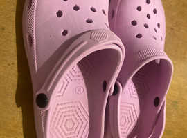 Ladies Croc style shoe