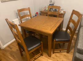 Solid Oak Dining Table + 4 x Chairs