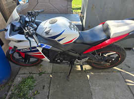 Honda cbr 125r 2015