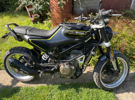 Husqvarna Svartpilen 401