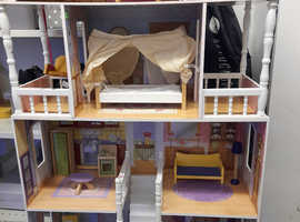 Child's Doll House