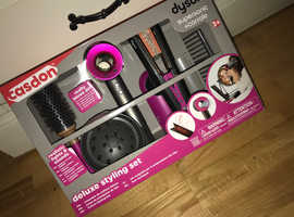 Dyson deluxe styling set