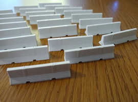 OO / HO '10ft' Concrete Blocks / Barriers. 1:76 Scale Model Railway, pack of 24
