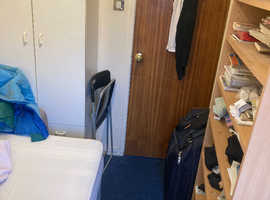 es se166qe ropemaker rd no 28. Or 122 Redriff rd se166qd. Room is very small 2 by 3 meter single bed with wardrobe desk tv shelf share toilet bathroom