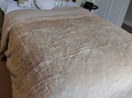 NEXT Arctic Fur Throw/Bedspread - size XL