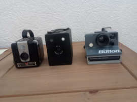 3 CAMERAS FOR SALE, BROWNIE X 2 POLAROID